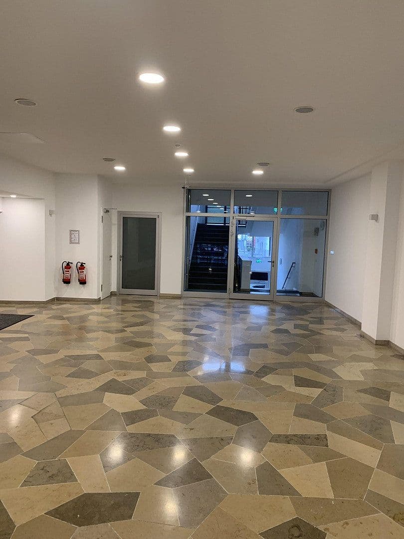 Prenájom kancelárie 297 m², Fürther Straße 228, Nürnberg, Bavorsko Prenájom kancelárie 297 m², Fürther Straße 228, Nürnberg, Bavorsko