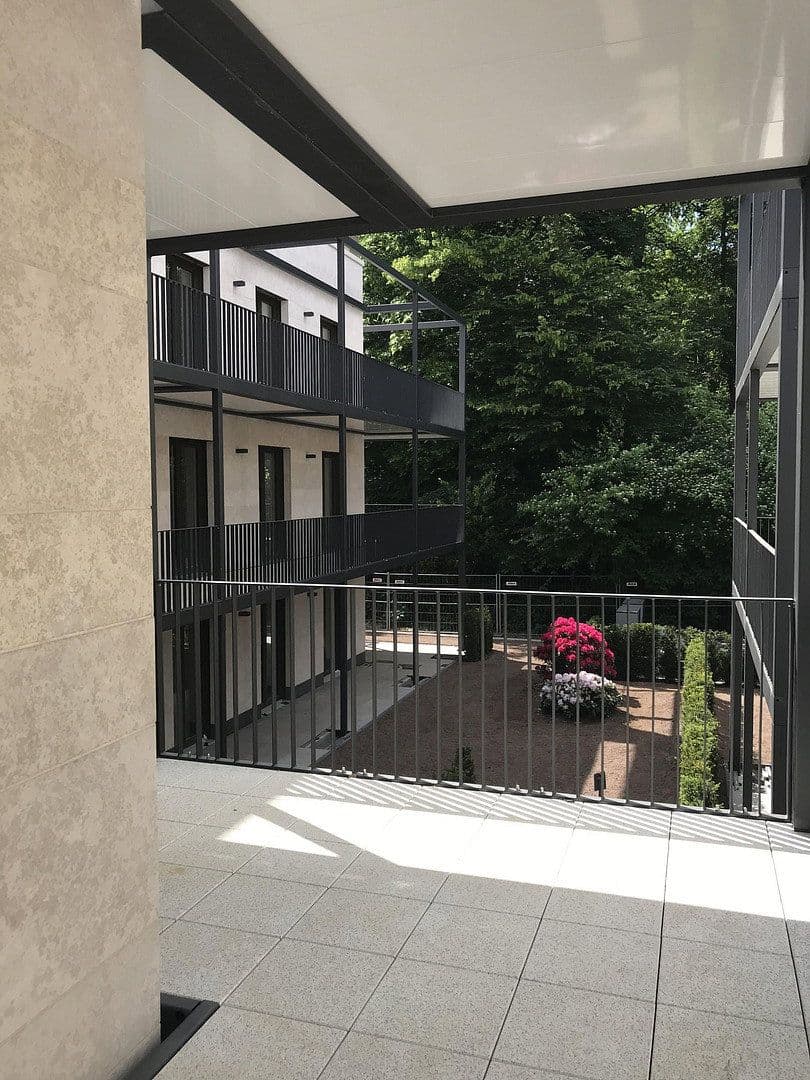 Prenájom bytu 4-izbový 146 m², Dreieich, Hesensko Prenájom bytu 4-izbový 146 m², Dreieich, Hesensko