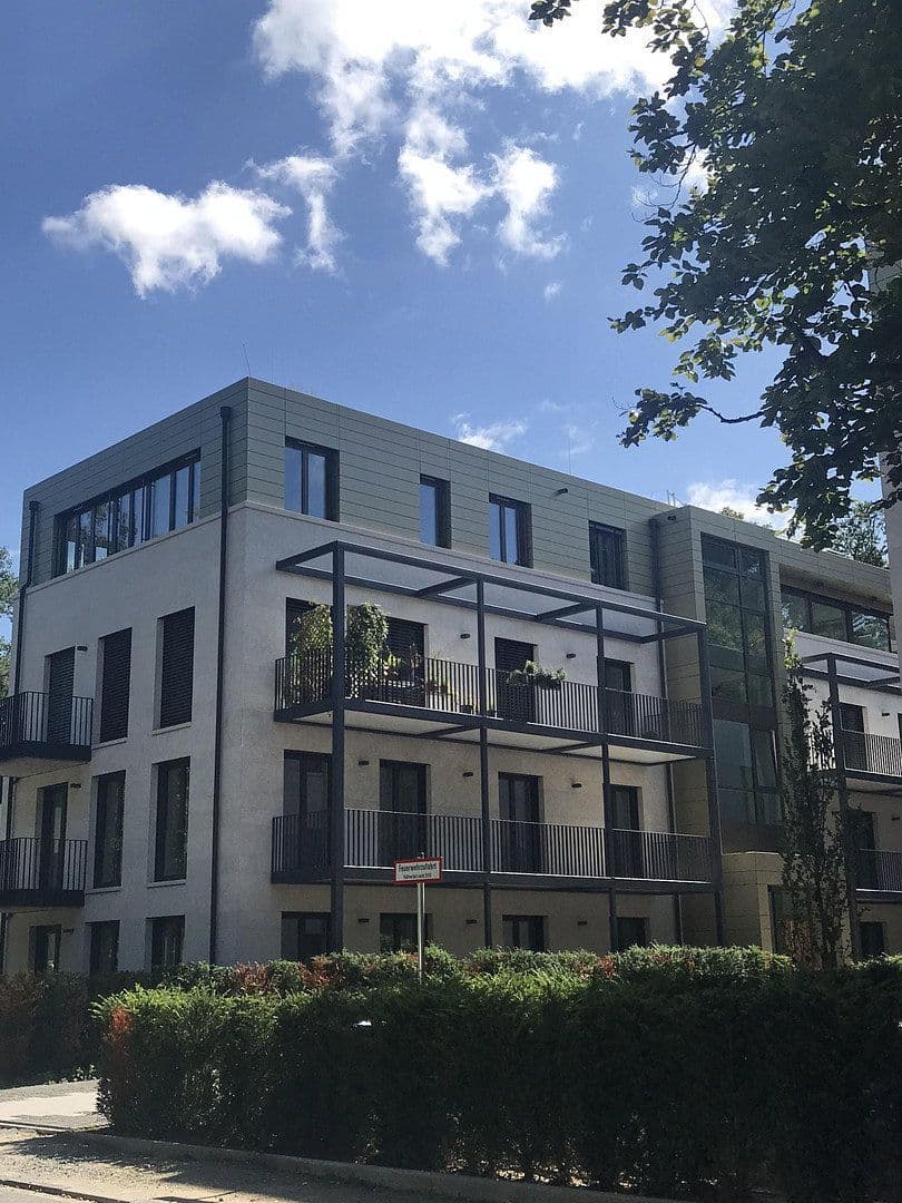 Prenájom bytu 4-izbový 146 m², Dreieich, Hesensko Prenájom bytu 4-izbový 146 m², Dreieich, Hesensko