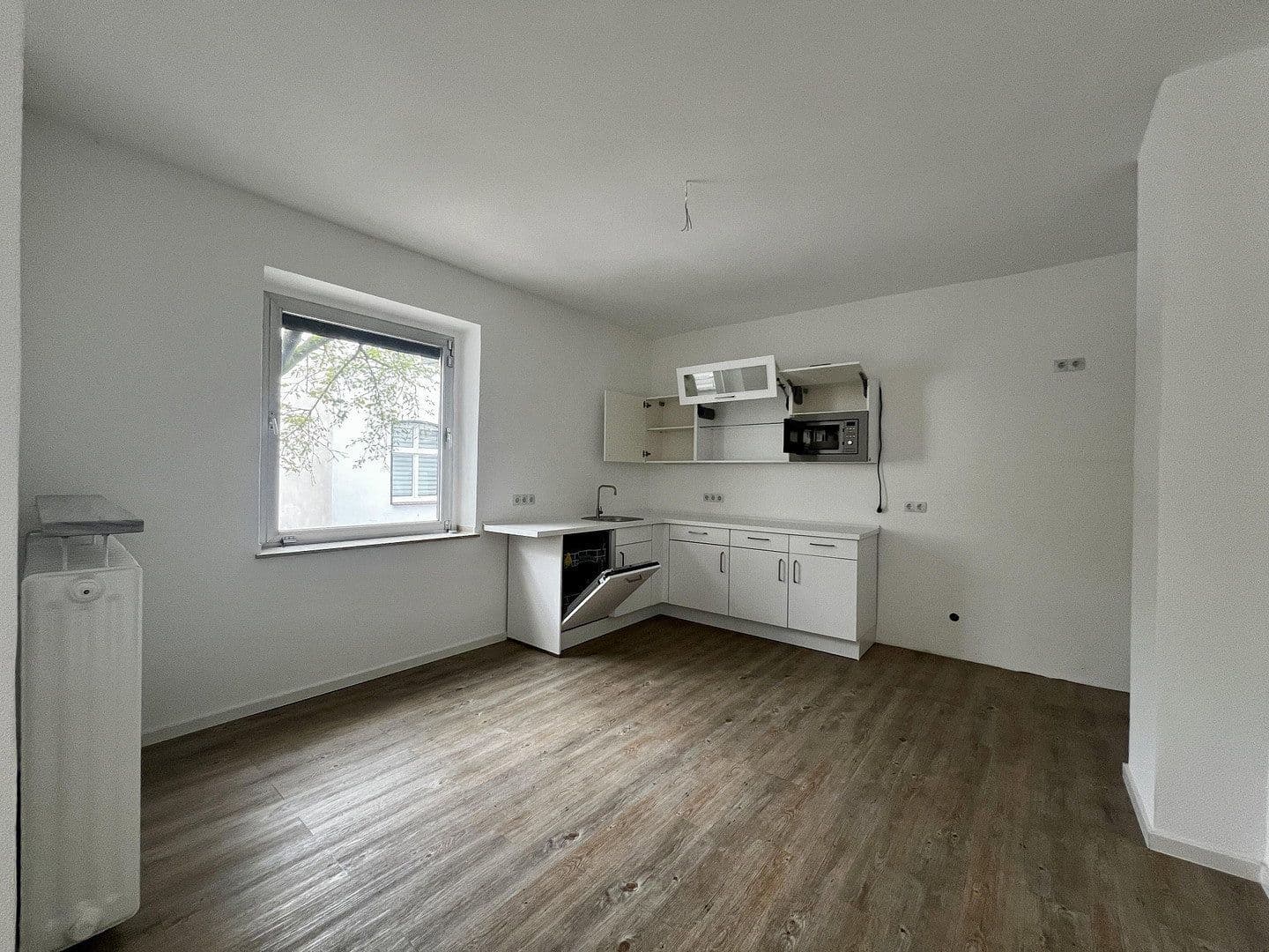 Prenájom bytu 2-izbový 88 m², Hermann-Albertz-Str.188, Oberhausen, Severné Porýnie - Westfálsko Prenájom bytu 2-izbový 88 m², Hermann-Albertz-Str.188, Oberhausen, Severné Porýnie - Westfálsko