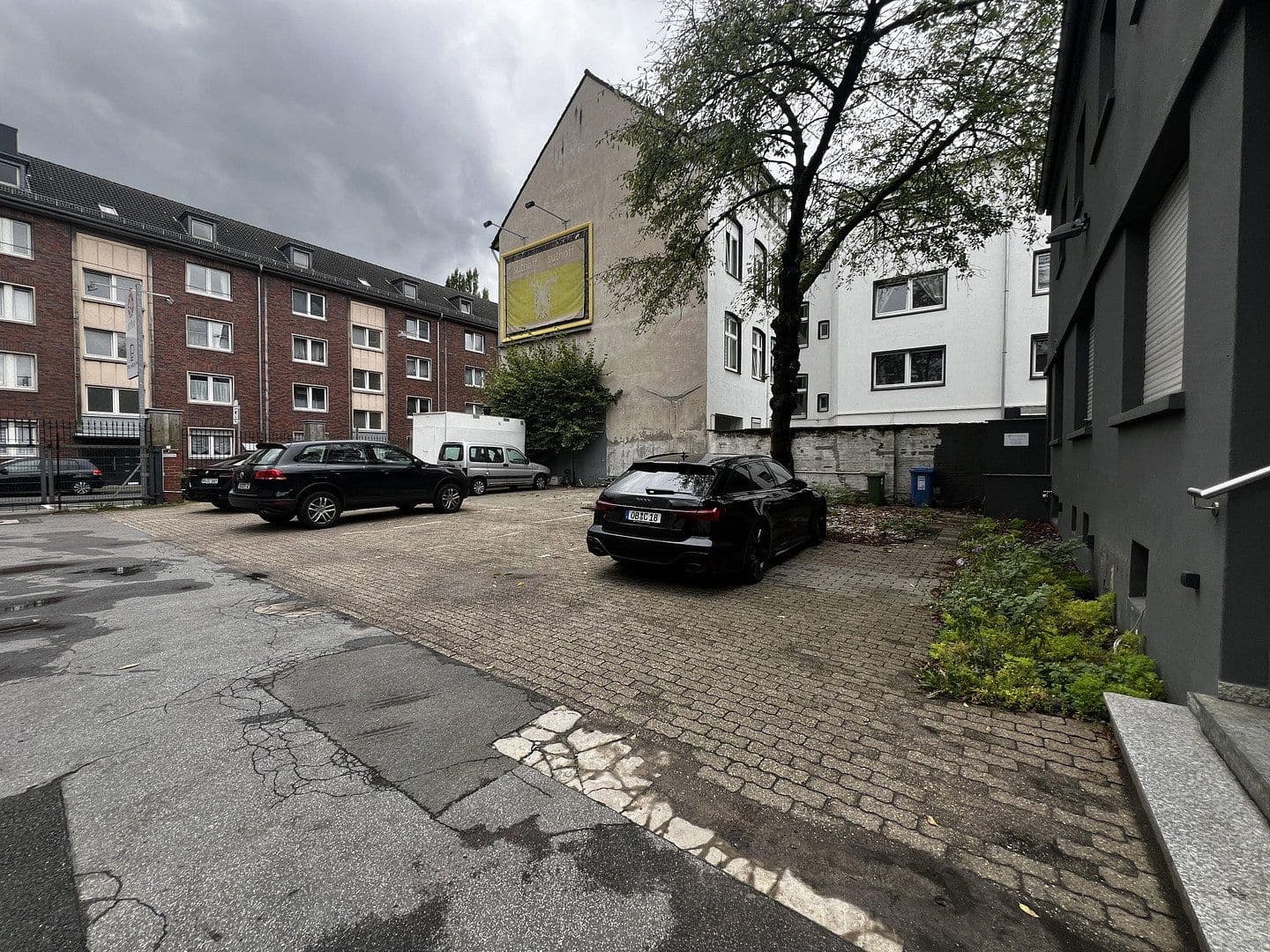 Prenájom bytu 2-izbový 88 m², Hermann-Albertz-Str.188, Oberhausen, Severné Porýnie - Westfálsko Prenájom bytu 2-izbový 88 m², Hermann-Albertz-Str.188, Oberhausen, Severné Porýnie - Westfálsko