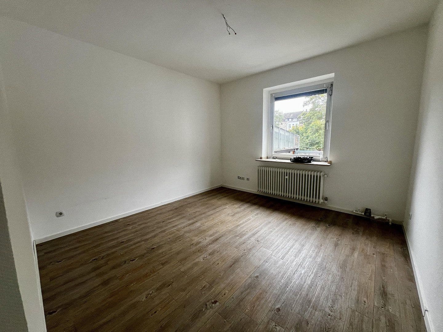 Prenájom kancelárie 88 m², Hermann-Albertz-Str.188, Oberhausen, Severné Porýnie - Westfálsko Prenájom kancelárie 88 m², Hermann-Albertz-Str.188, Oberhausen, Severné Porýnie - Westfálsko