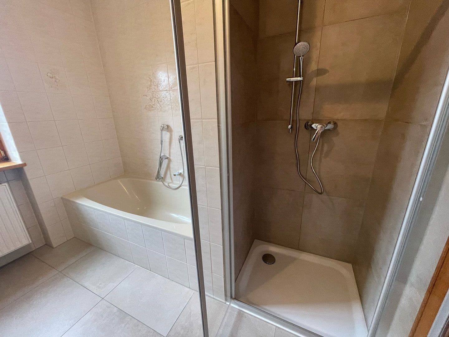 Prenájom bytu 3-izbový 102 m², Kastl, Bavorsko Prenájom bytu 3-izbový 102 m², Kastl, Bavorsko