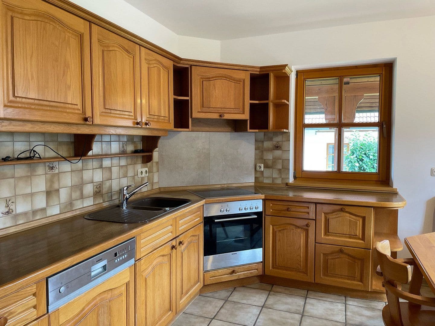 Prenájom bytu 3-izbový 102 m², Kastl, Bavorsko Prenájom bytu 3-izbový 102 m², Kastl, Bavorsko