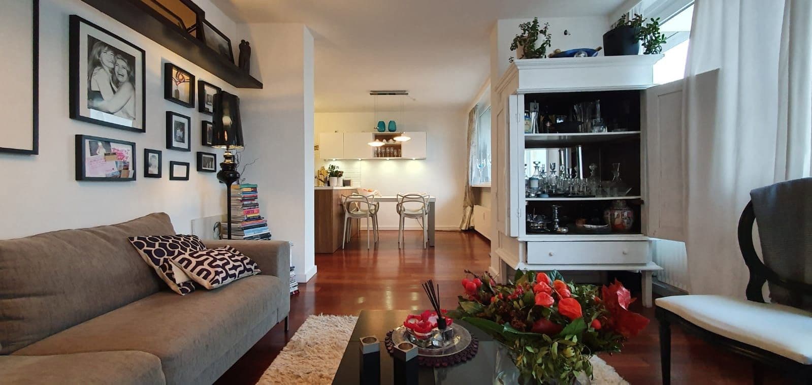 Predaj bytu 2-izbový 80 m², Karlsruhe Straße / Kurfürstendamm, Berlin, Berlín Predaj bytu 2-izbový 80 m², Karlsruhe Straße / Kurfürstendamm, Berlin, Berlín