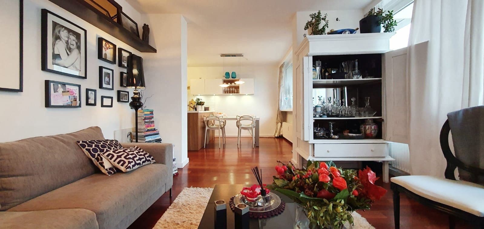 Predaj bytu 2-izbový 80 m², Karlsruhe Straße / Kurfürstendamm, Berlin, Berlín Predaj bytu 2-izbový 80 m², Karlsruhe Straße / Kurfürstendamm, Berlin, Berlín