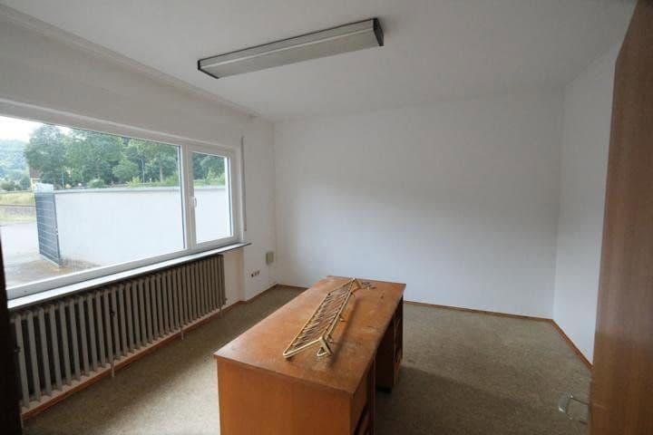 Prenájom nebytového priestoru 300 m², Rodalben, Porýnie-Falcko Prenájom nebytového priestoru 300 m², Rodalben, Porýnie-Falcko