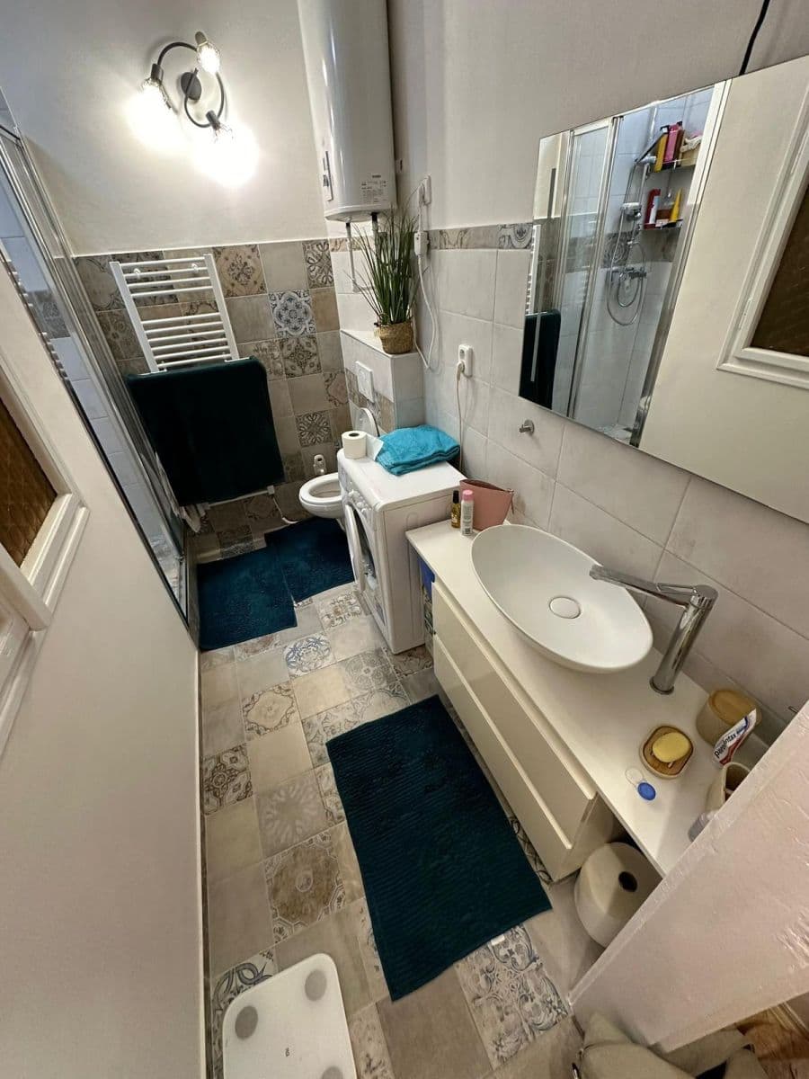 Prenájom bytu 1-izbový 42 m², Branická, Praha, Praha Prenájom bytu 1-izbový 42 m², Branická, Praha, Praha