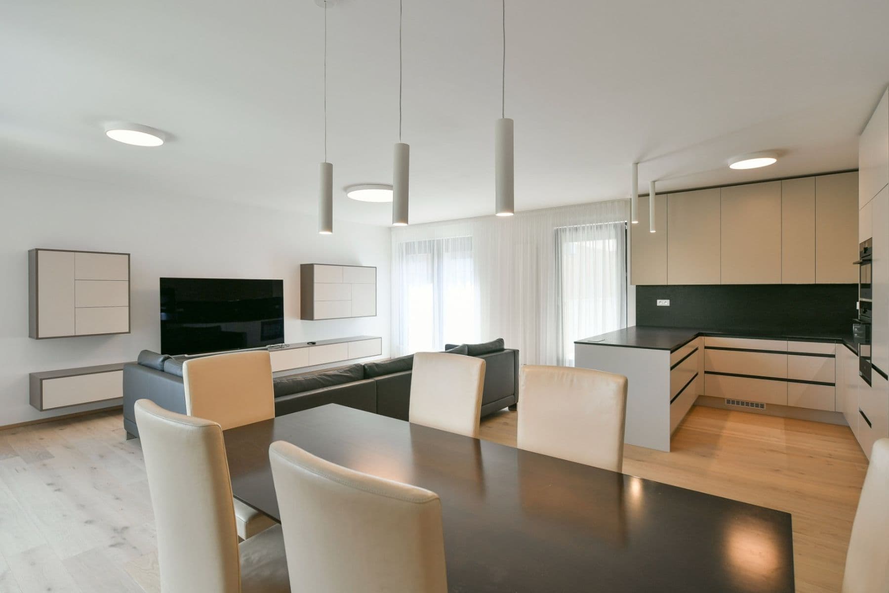 Prenájom bytu 3-izbový 115 m², Michelská, Praha, Praha Prenájom bytu 3-izbový 115 m², Michelská, Praha, Praha