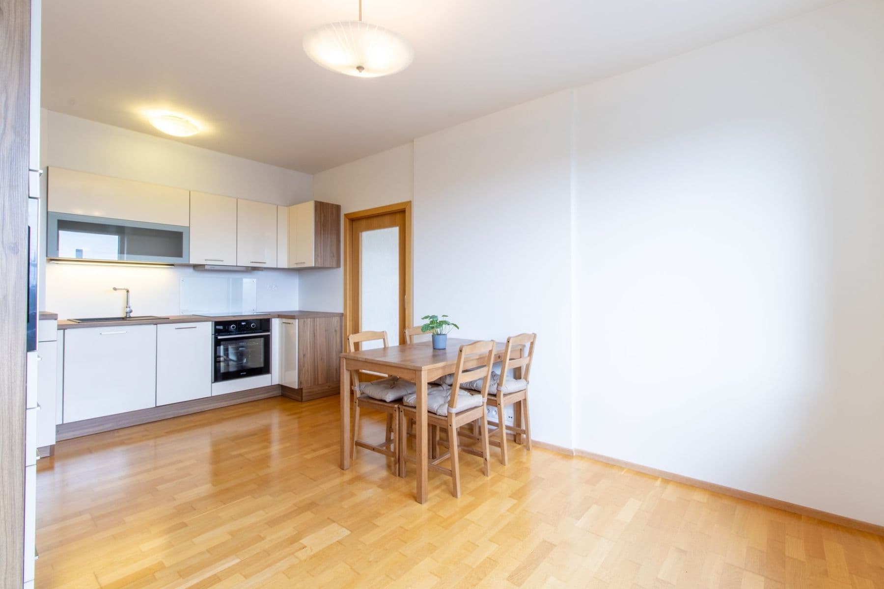 Prenájom bytu 2-izbový 43 m², Na výspě, Praha, Praha Prenájom bytu 2-izbový 43 m², Na výspě, Praha, Praha