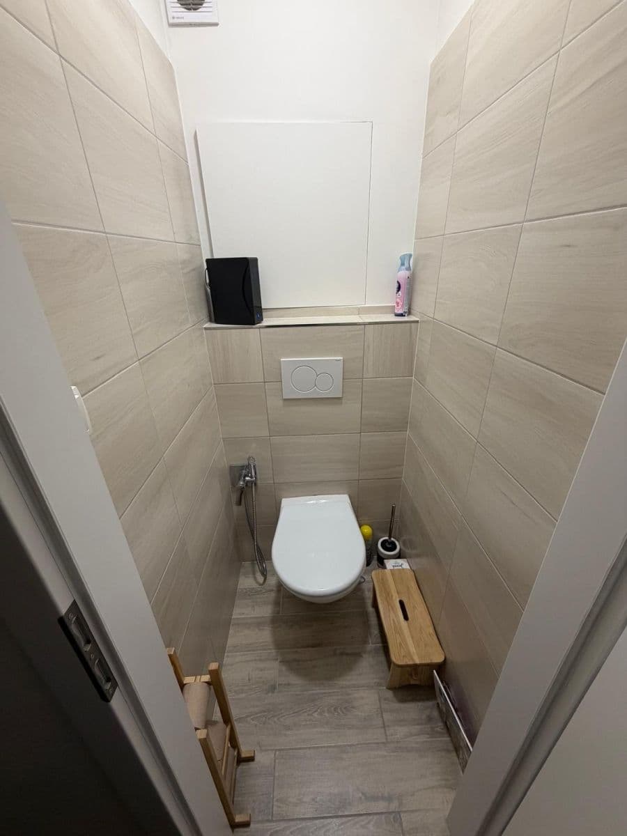 Prenájom bytu 3-izbový 75 m², Smrčenská, Jihlava, Kraj Vysočina Prenájom bytu 3-izbový 75 m², Smrčenská, Jihlava, Kraj Vysočina