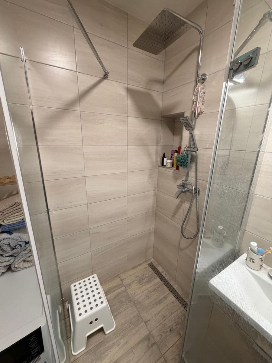 Prenájom bytu 3-izbový 75 m², Smrčenská, Jihlava, Kraj Vysočina Prenájom bytu 3-izbový 75 m², Smrčenská, Jihlava, Kraj Vysočina