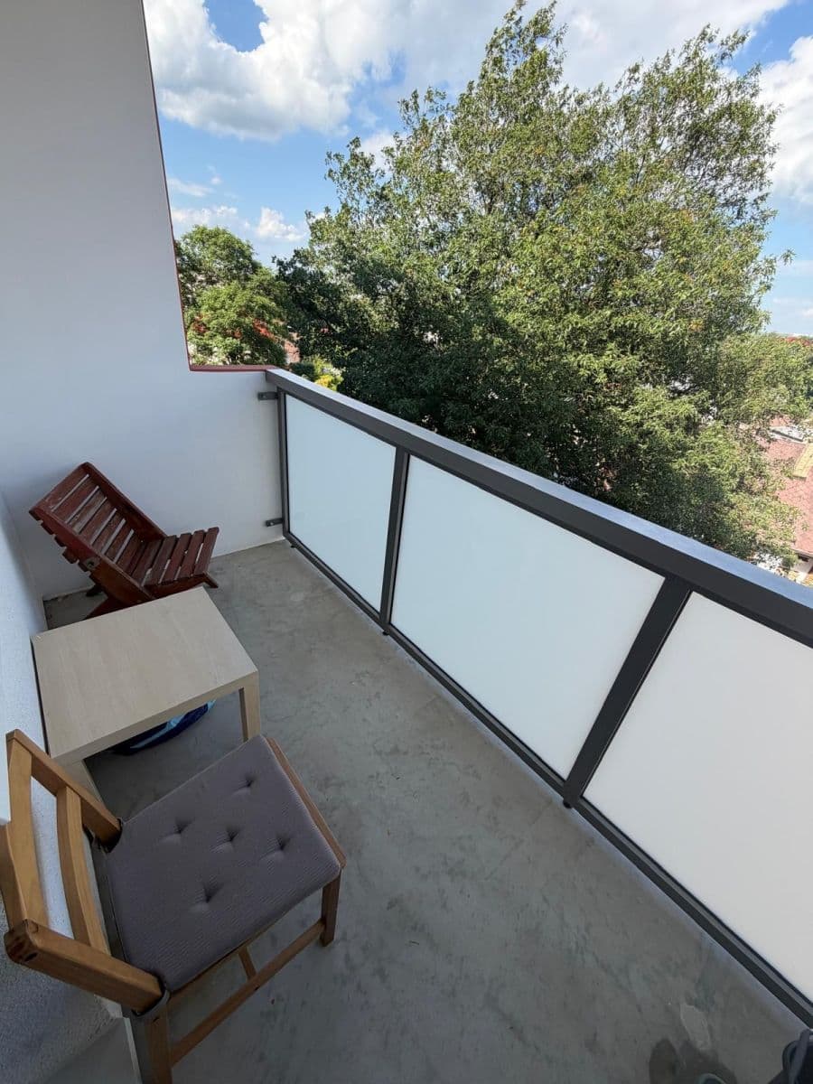 Prenájom bytu 3-izbový 75 m², Smrčenská, Jihlava, Kraj Vysočina Prenájom bytu 3-izbový 75 m², Smrčenská, Jihlava, Kraj Vysočina