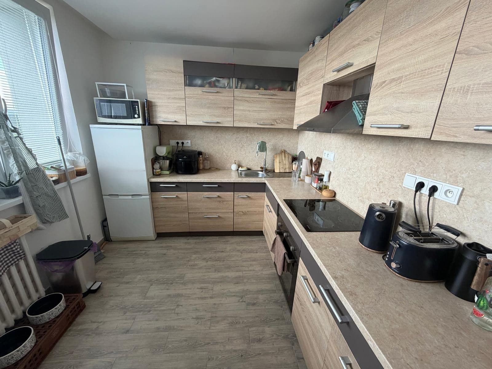 Prenájom bytu 3-izbový 75 m², Smrčenská, Jihlava, Kraj Vysočina Prenájom bytu 3-izbový 75 m², Smrčenská, Jihlava, Kraj Vysočina