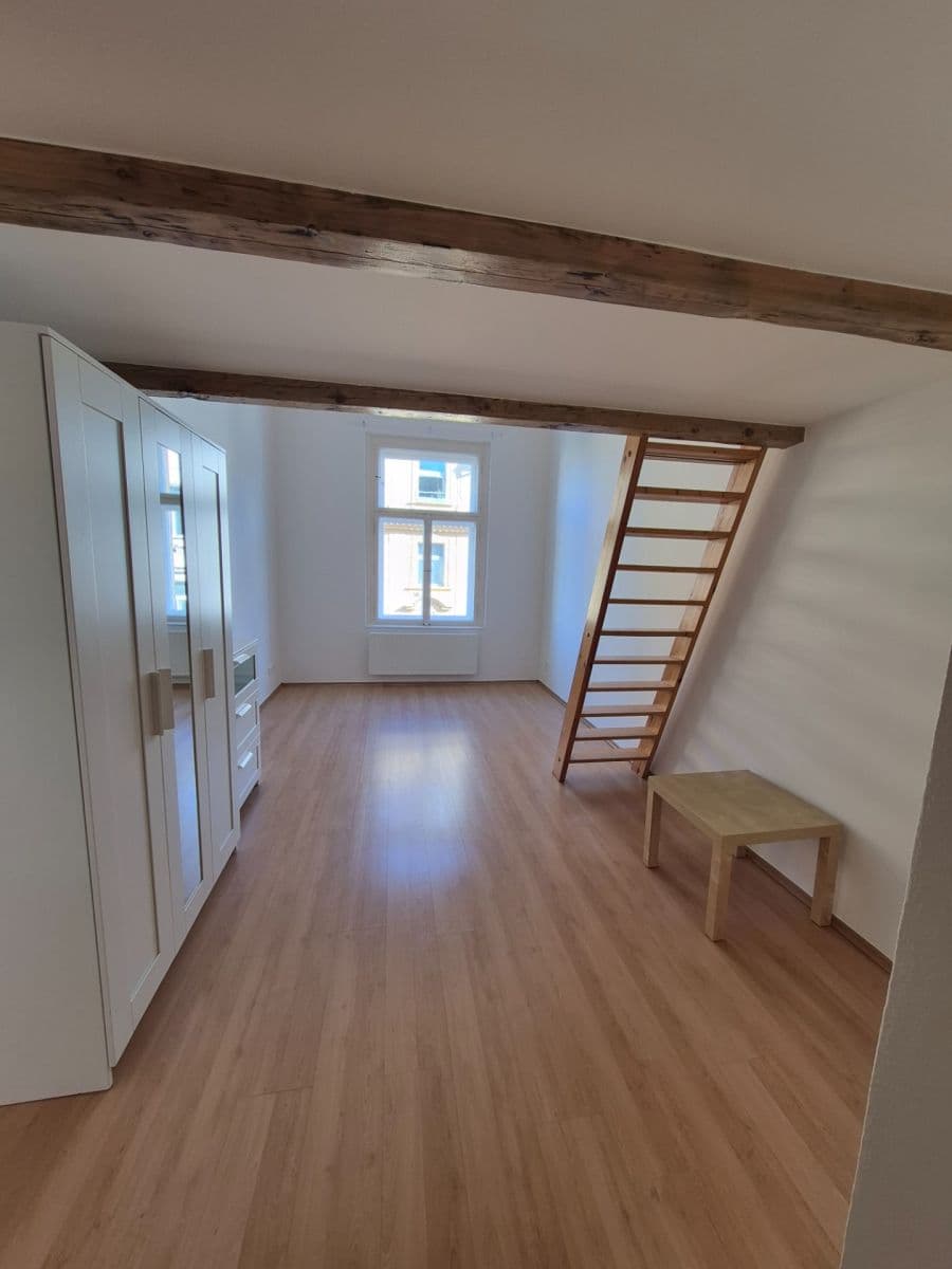 Prenájom bytu 2-izbový 48 m², Boleslavova, Praha, Praha Prenájom bytu 2-izbový 48 m², Boleslavova, Praha, Praha