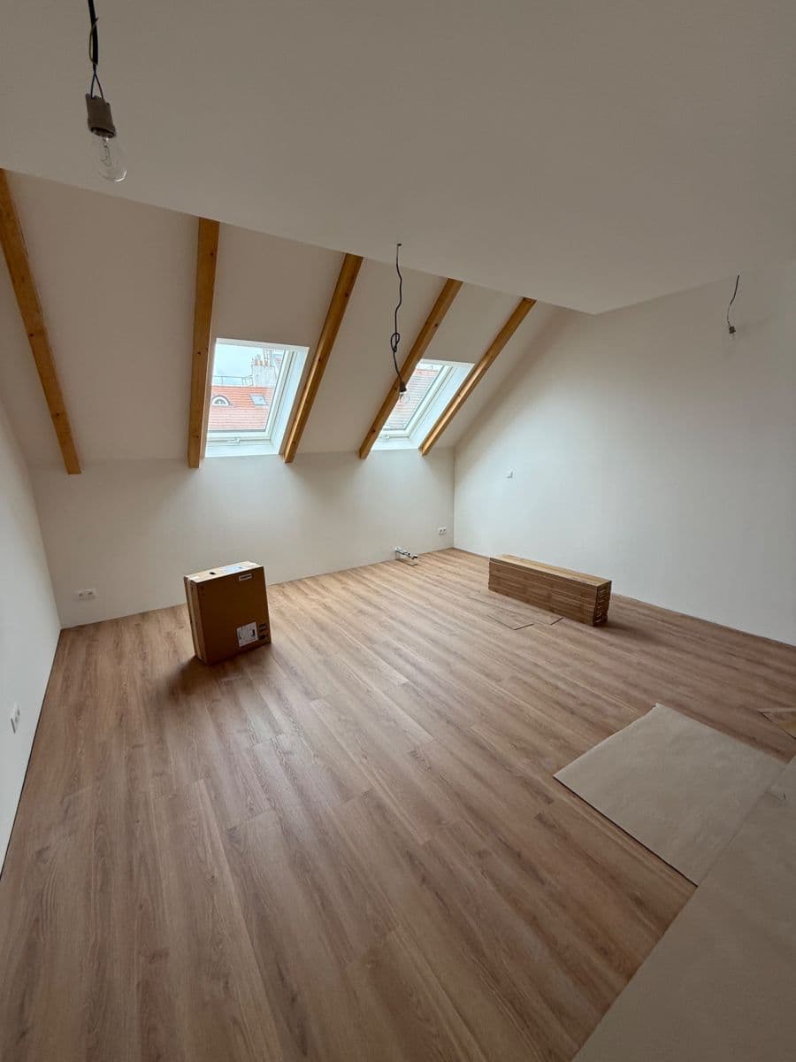 Prenájom bytu 6-izbový 164 m², Chodská, Praha, Praha Prenájom bytu 6-izbový 164 m², Chodská, Praha, Praha