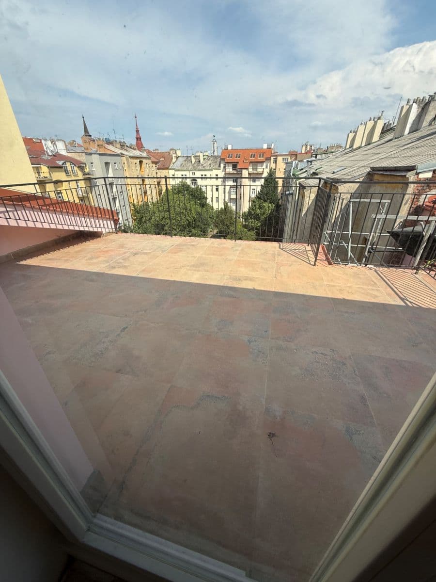 Prenájom bytu 6-izbový 164 m², Chodská, Praha, Praha Prenájom bytu 6-izbový 164 m², Chodská, Praha, Praha