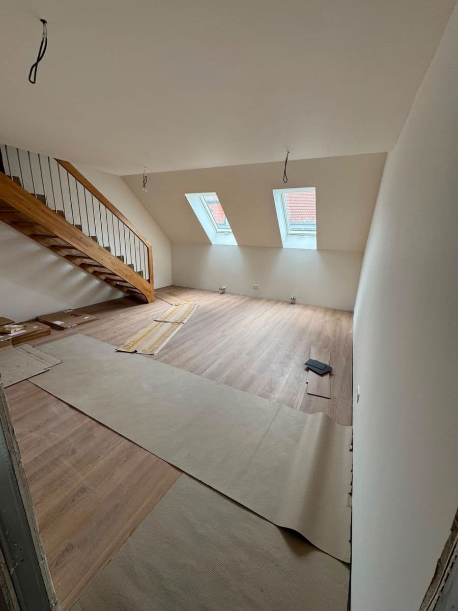 Prenájom bytu 6-izbový 164 m², Chodská, Praha, Praha Prenájom bytu 6-izbový 164 m², Chodská, Praha, Praha