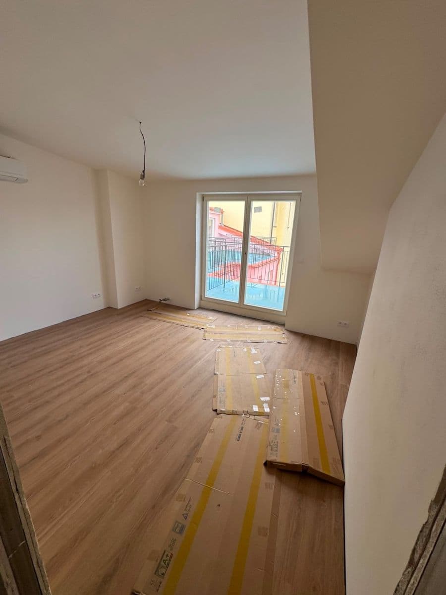 Prenájom bytu 6-izbový 164 m², Chodská, Praha, Praha Prenájom bytu 6-izbový 164 m², Chodská, Praha, Praha