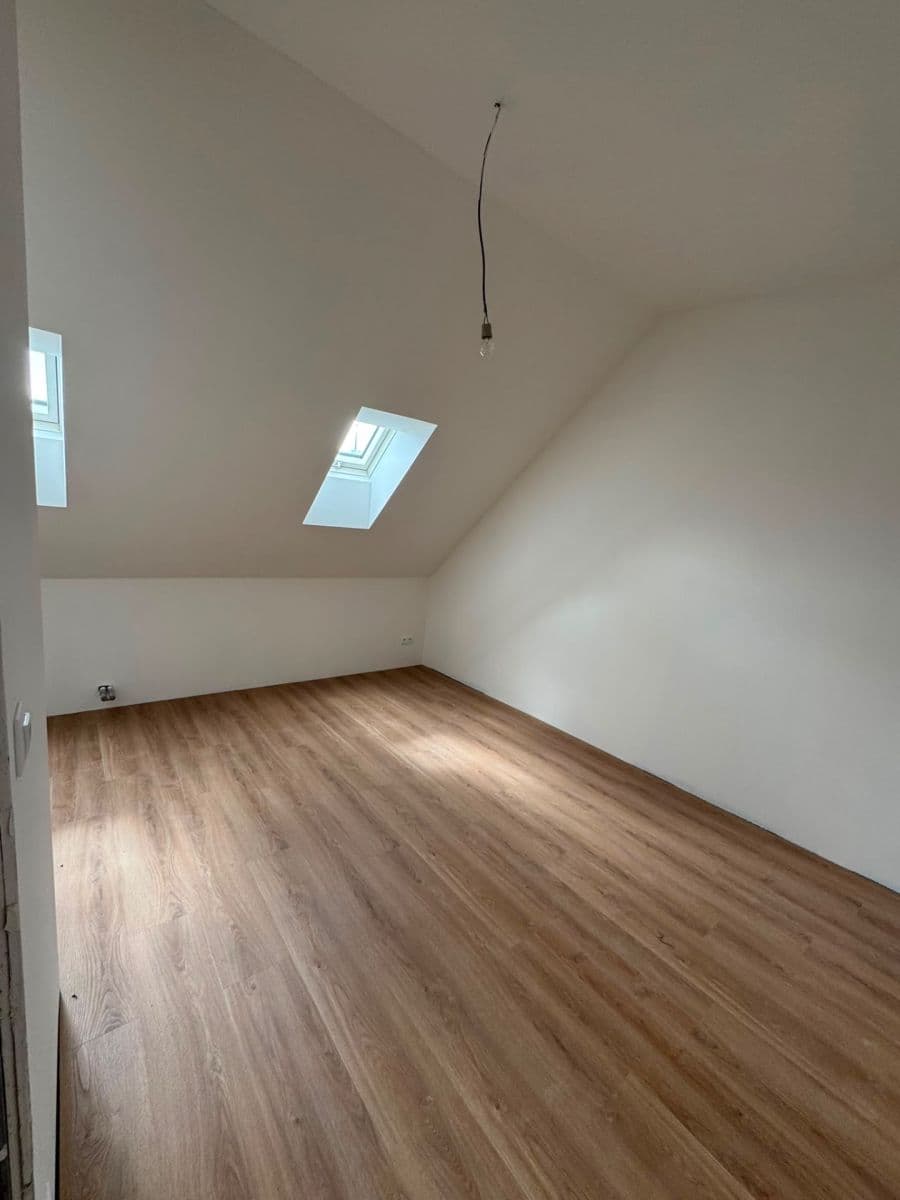 Prenájom bytu 6-izbový 164 m², Chodská, Praha, Praha Prenájom bytu 6-izbový 164 m², Chodská, Praha, Praha
