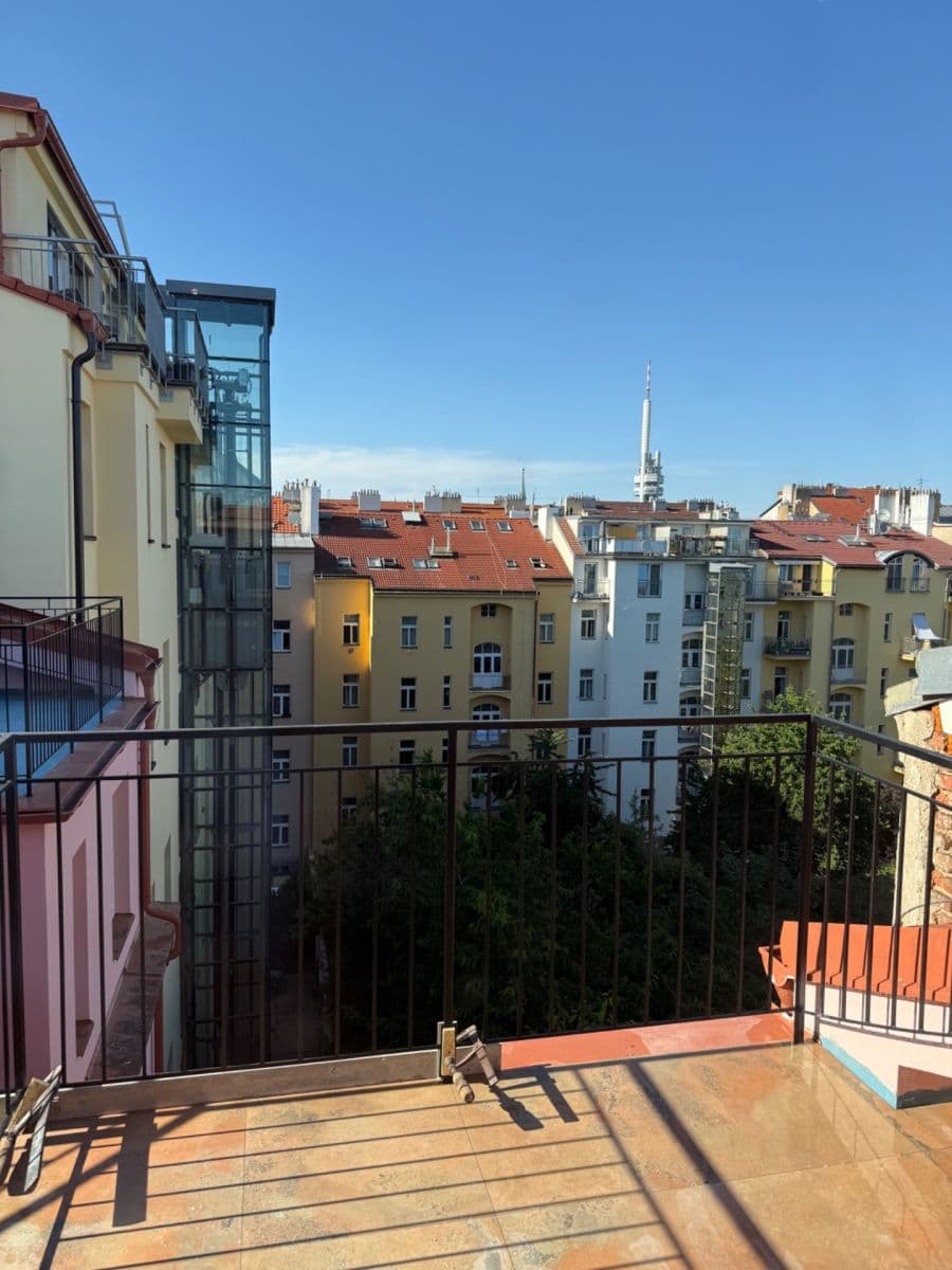 Prenájom bytu 6-izbový 164 m², Chodská, Praha, Praha Prenájom bytu 6-izbový 164 m², Chodská, Praha, Praha