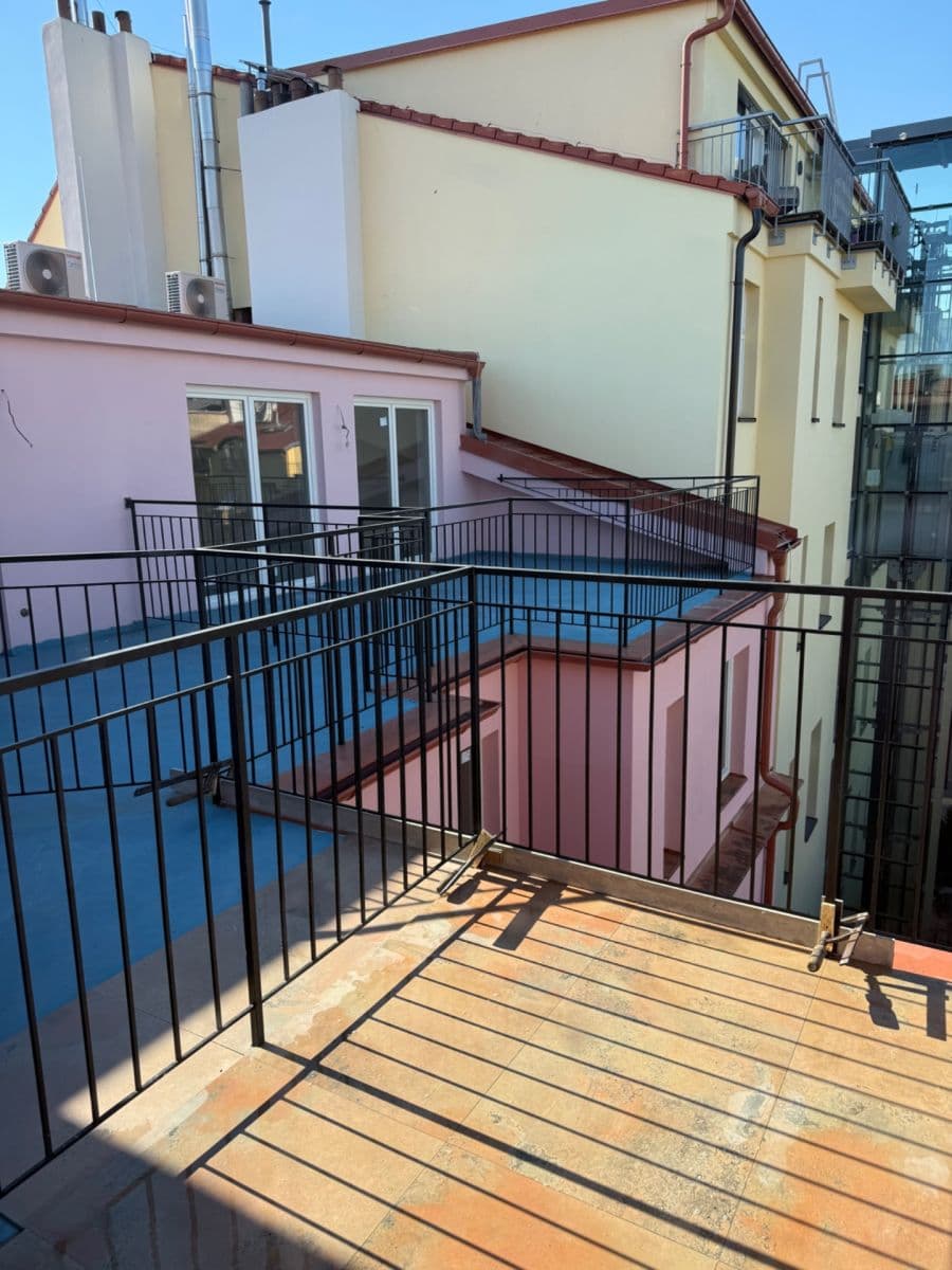 Prenájom bytu 6-izbový 164 m², Chodská, Praha, Praha Prenájom bytu 6-izbový 164 m², Chodská, Praha, Praha