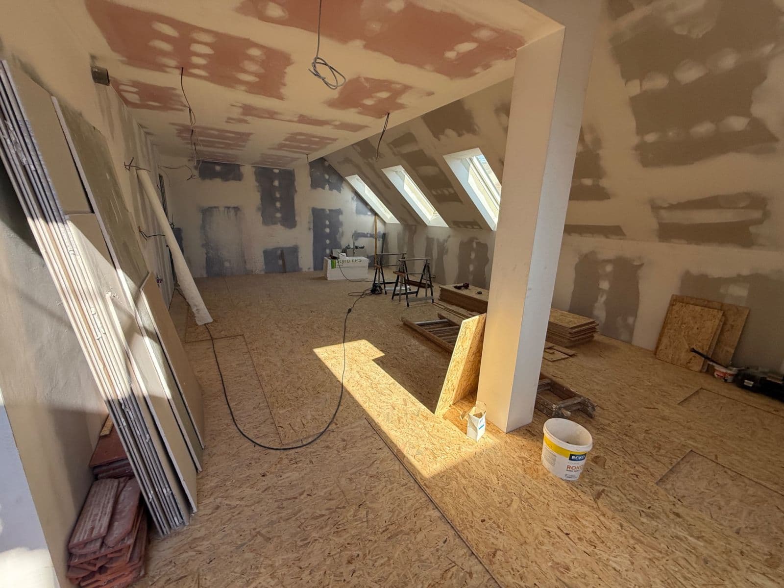 Prenájom bytu 3-izbový 100 m², Chodská, Praha, Praha Prenájom bytu 3-izbový 100 m², Chodská, Praha, Praha