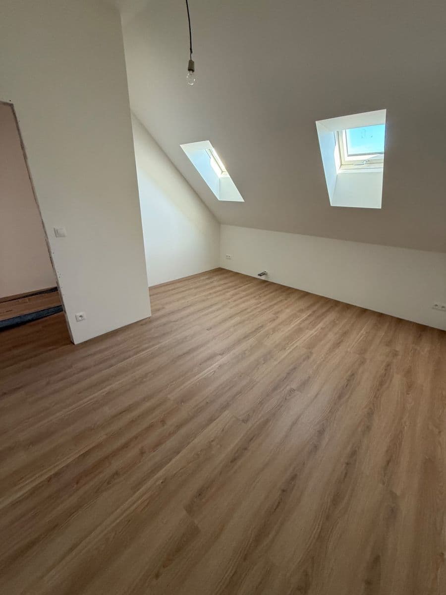 Prenájom bytu 2-izbový 85 m², Chodská, Praha, Praha Prenájom bytu 2-izbový 85 m², Chodská, Praha, Praha