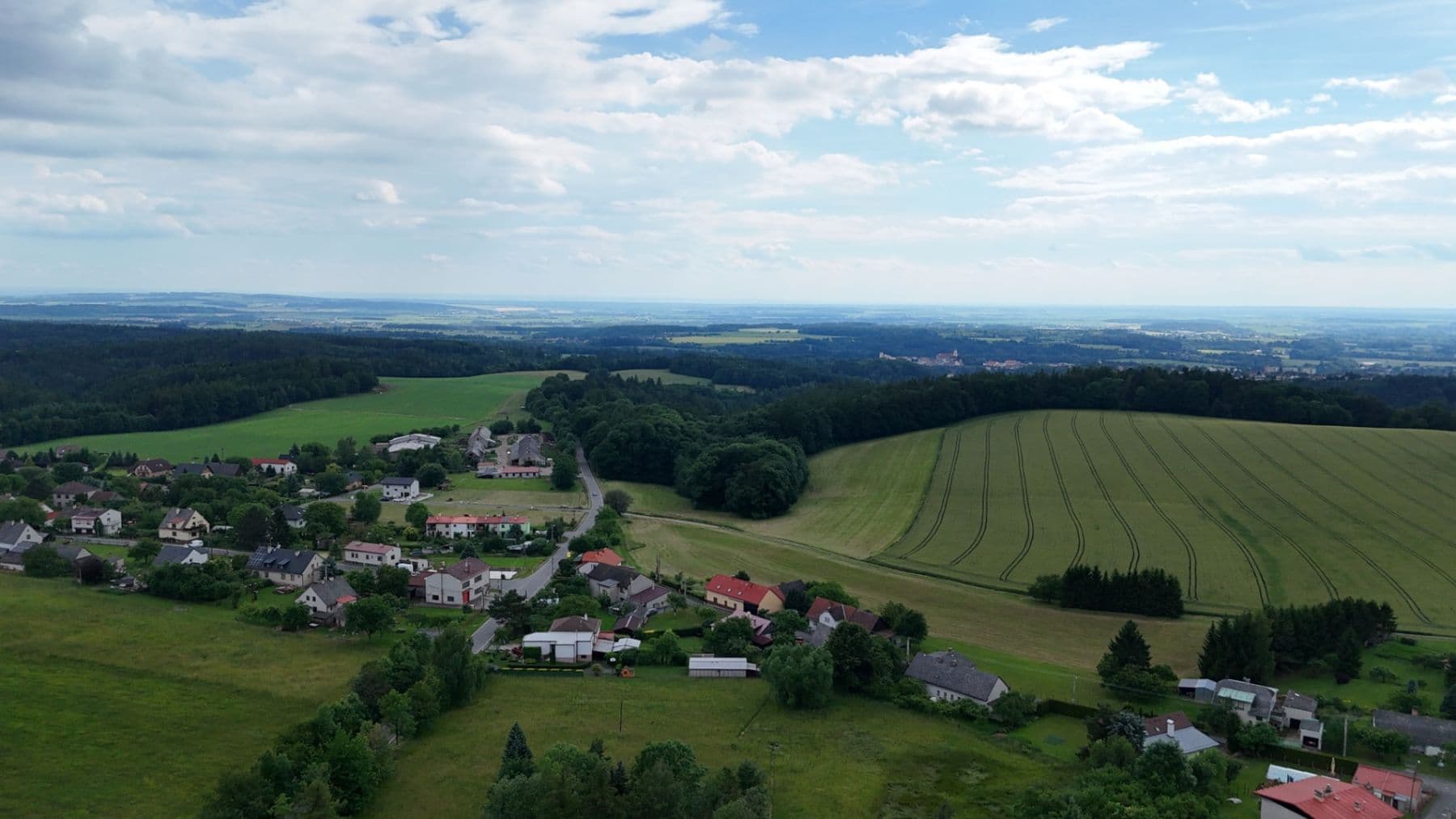 Predaj pozemku 1.088 m², Jestřebí, Královéhradecký kraj Predaj pozemku 1.088 m², Jestřebí, Královéhradecký kraj