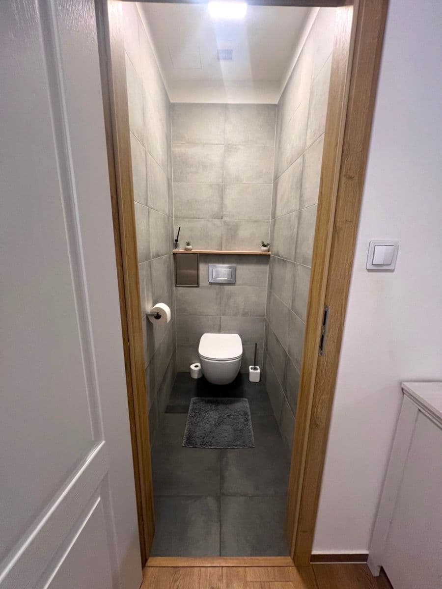 Predaj bytu 3-izbový 101 m², Adamovská, Trutnov, Královéhradecký kraj Predaj bytu 3-izbový 101 m², Adamovská, Trutnov, Královéhradecký kraj