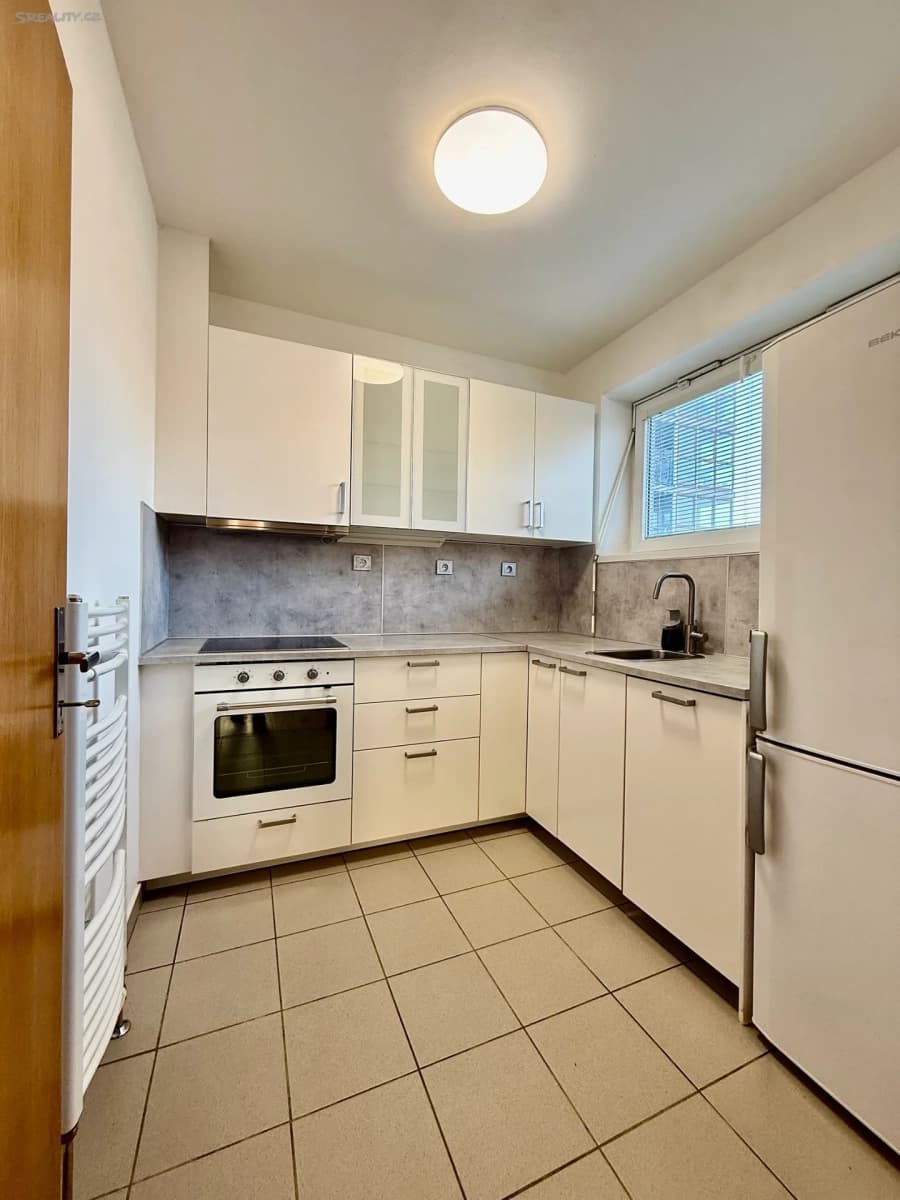 Prenájom bytu 2-izbový 50 m², Velká skála, Praha, Praha Prenájom bytu 2-izbový 50 m², Velká skála, Praha, Praha