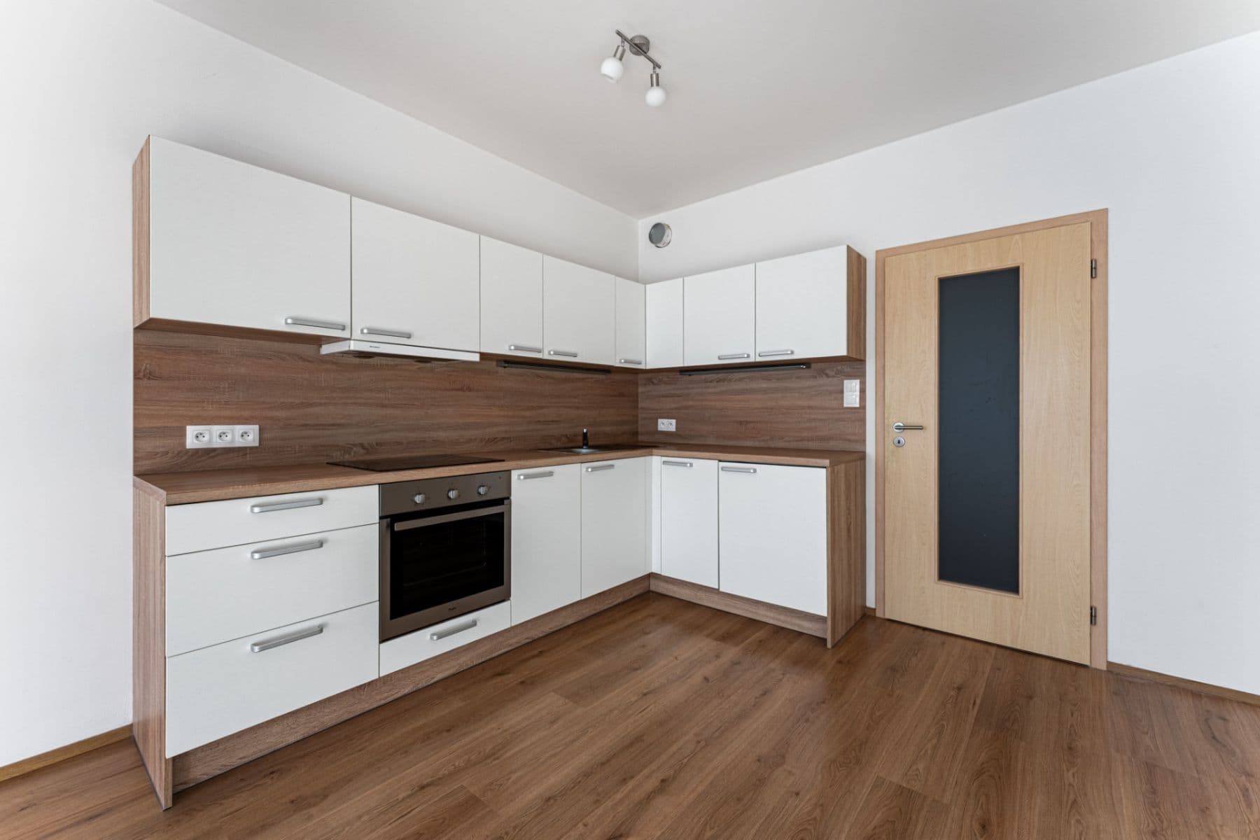 Prenájom bytu 1-izbový 32 m², U Hostavického potoka, Praha, Praha Prenájom bytu 1-izbový 32 m², U Hostavického potoka, Praha, Praha