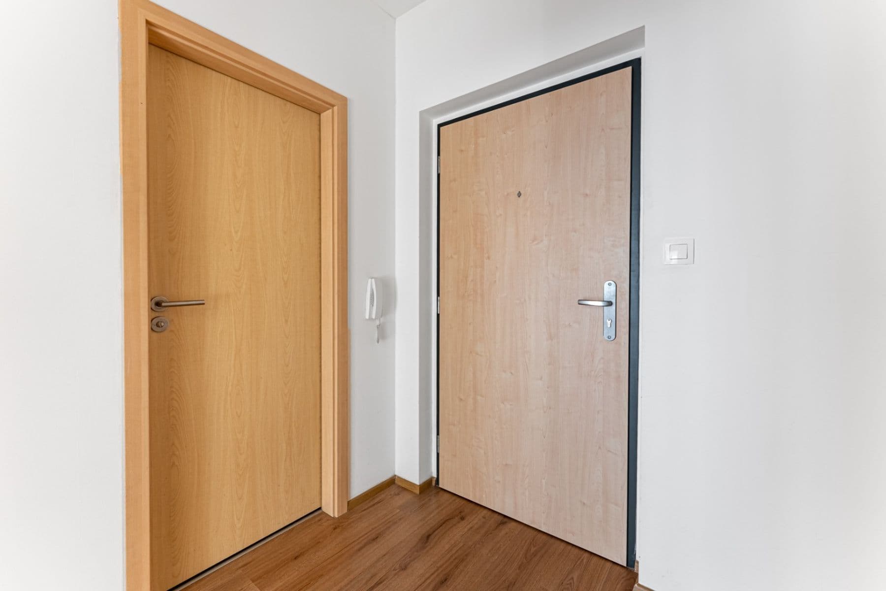 Prenájom bytu 1-izbový 32 m², U Hostavického potoka, Praha, Praha Prenájom bytu 1-izbový 32 m², U Hostavického potoka, Praha, Praha