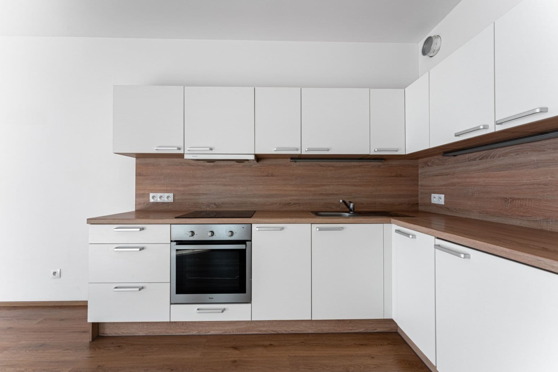 Prenájom bytu 1-izbový 32 m², U Hostavického potoka, Praha, Praha Prenájom bytu 1-izbový 32 m², U Hostavického potoka, Praha, Praha