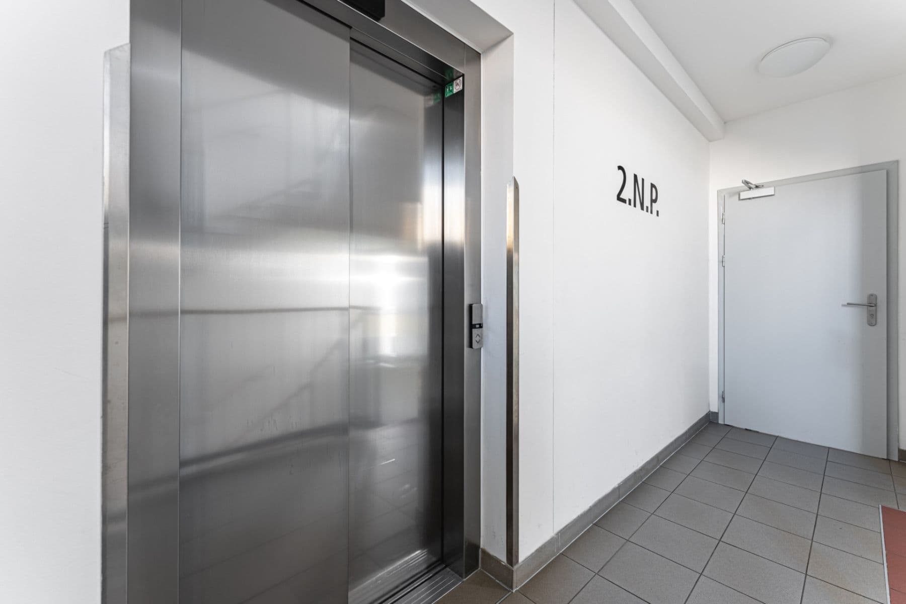 Prenájom bytu 1-izbový 32 m², U Hostavického potoka, Praha, Praha Prenájom bytu 1-izbový 32 m², U Hostavického potoka, Praha, Praha