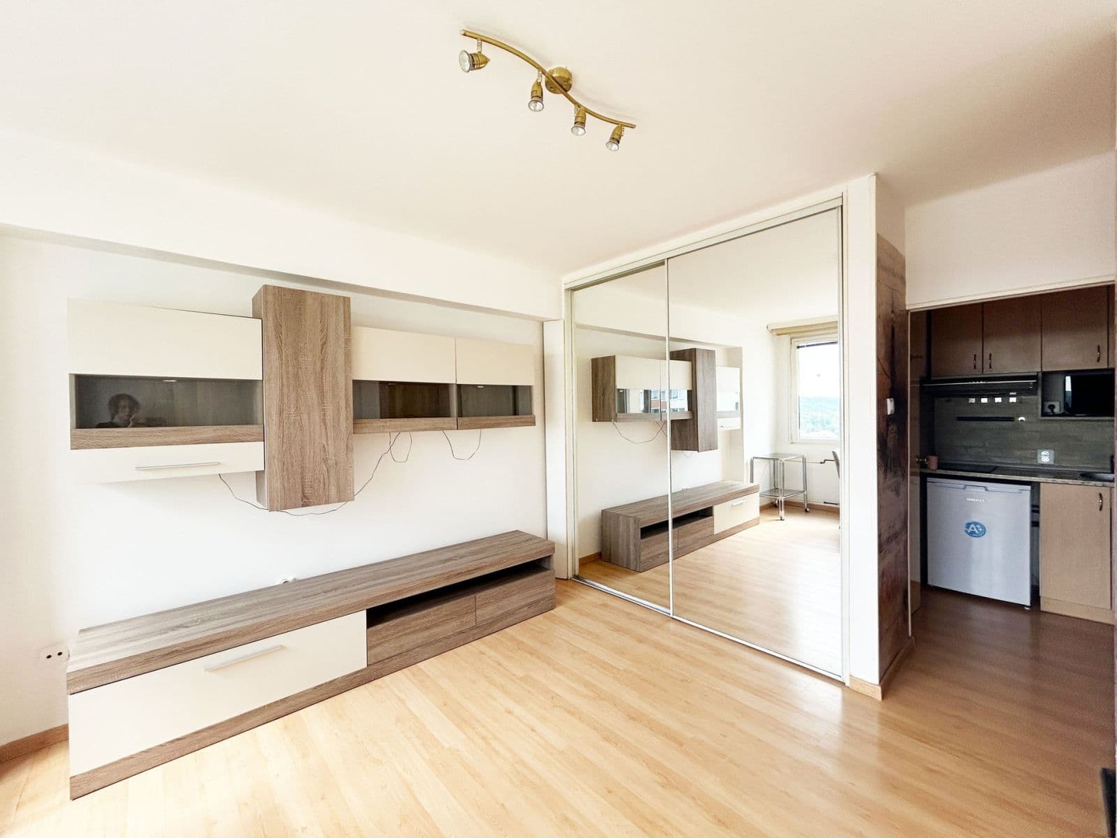 Prenájom bytu 1-izbový 23 m², K Červenému vrchu, Praha, Praha Prenájom bytu 1-izbový 23 m², K Červenému vrchu, Praha, Praha