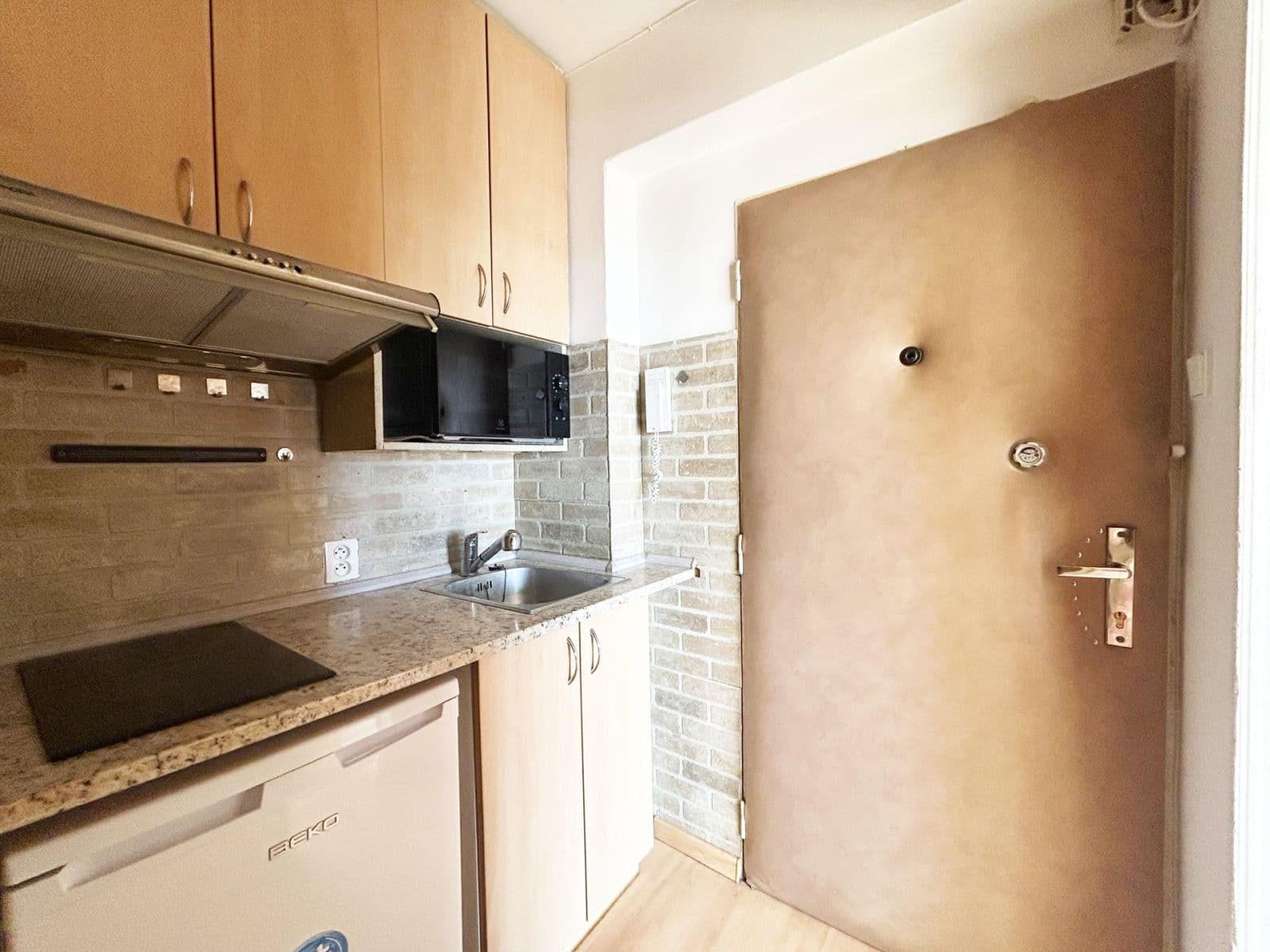 Prenájom bytu 1-izbový 23 m², K Červenému vrchu, Praha, Praha Prenájom bytu 1-izbový 23 m², K Červenému vrchu, Praha, Praha