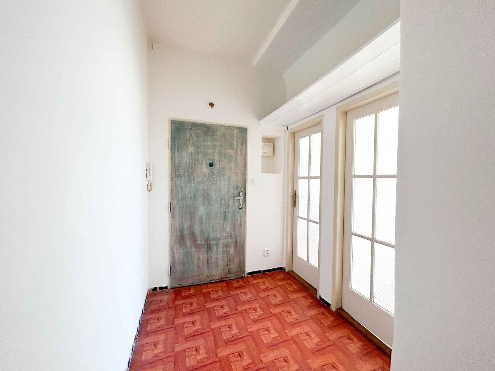 Prenájom bytu 2-izbový 36 m², Nádražní, Praha, Praha Prenájom bytu 2-izbový 36 m², Nádražní, Praha, Praha