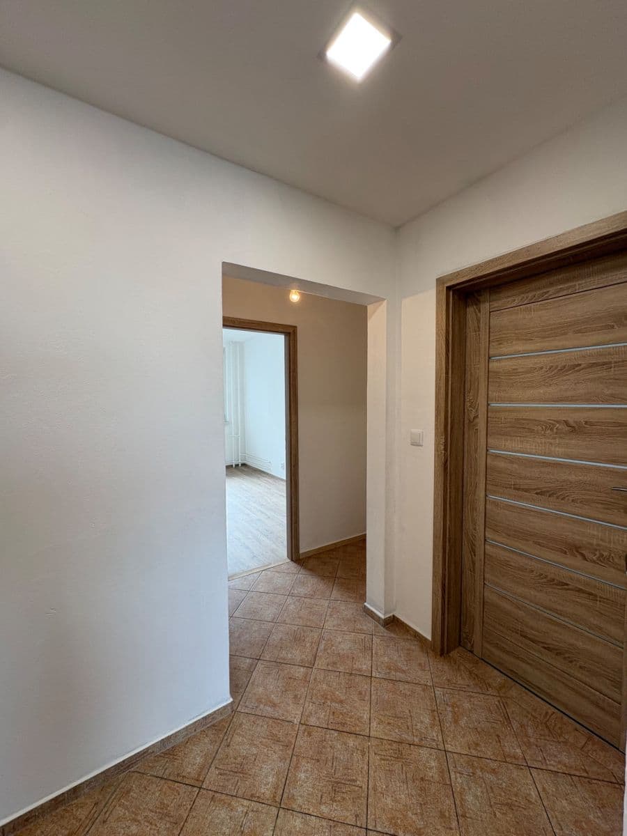 Prenájom bytu 3-izbový 70 m², Trnkova, Olomouc, Olomoucký kraj Prenájom bytu 3-izbový 70 m², Trnkova, Olomouc, Olomoucký kraj