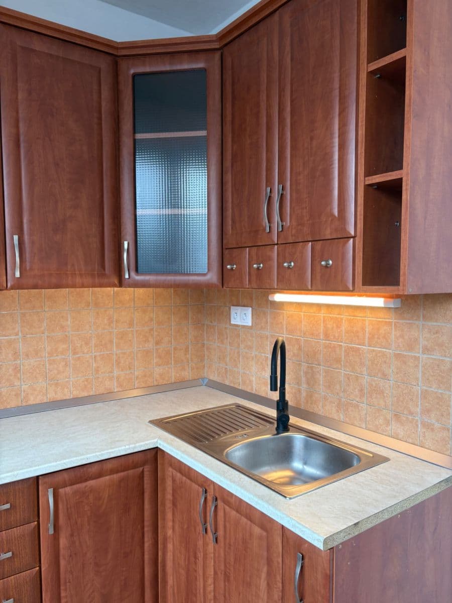 Prenájom bytu 3-izbový 70 m², Trnkova, Olomouc, Olomoucký kraj Prenájom bytu 3-izbový 70 m², Trnkova, Olomouc, Olomoucký kraj