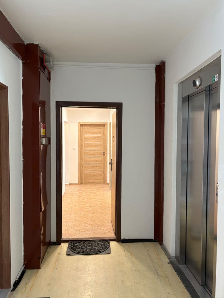 Prenájom bytu 3-izbový 70 m², Trnkova, Olomouc, Olomoucký kraj Prenájom bytu 3-izbový 70 m², Trnkova, Olomouc, Olomoucký kraj
