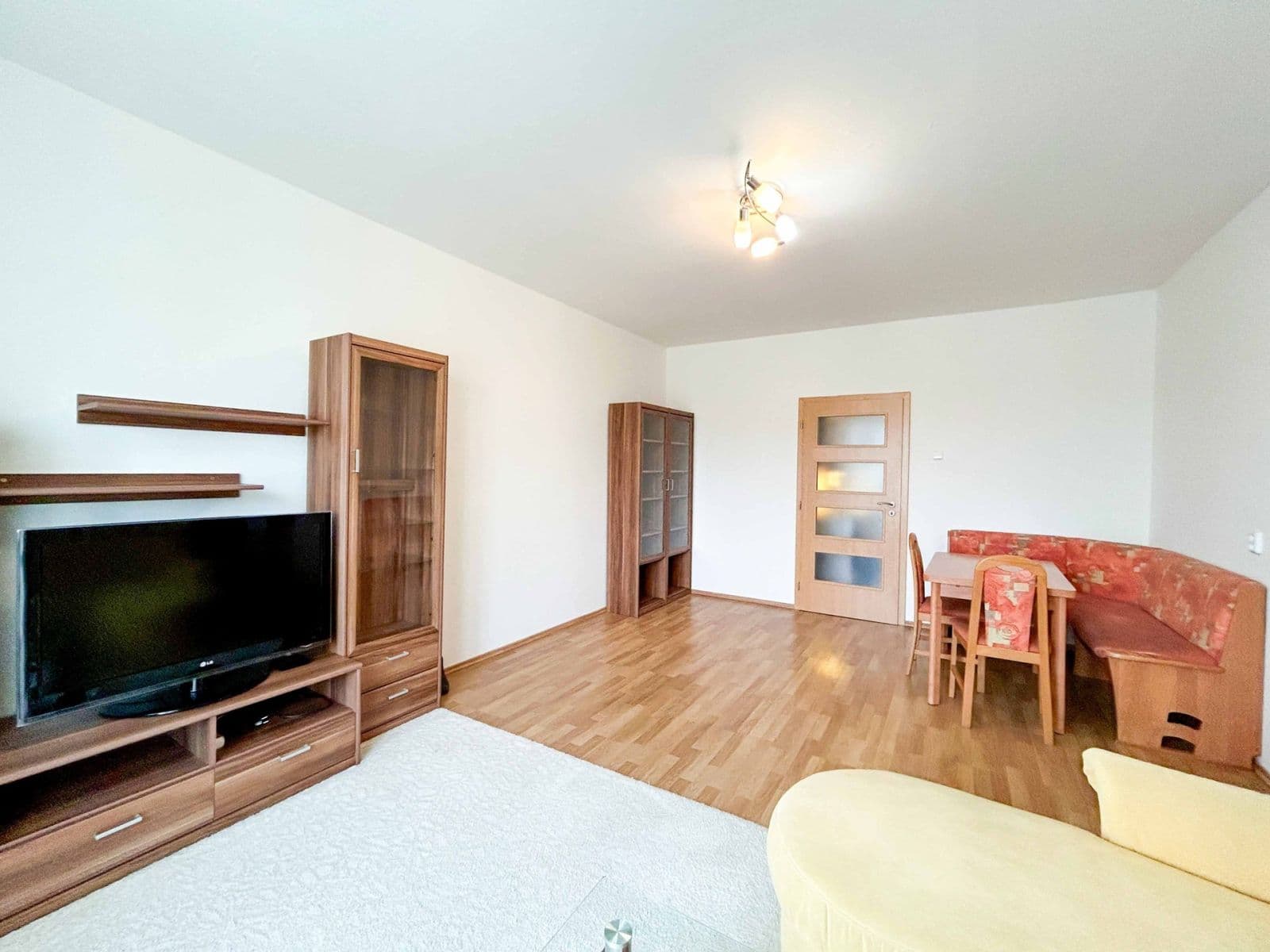 Prenájom bytu 2-izbový 50 m², Střížkovská, Praha, Praha Prenájom bytu 2-izbový 50 m², Střížkovská, Praha, Praha