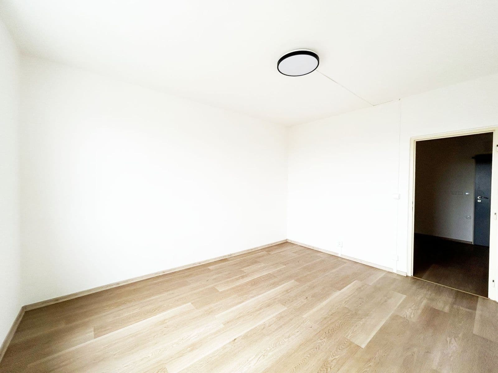 Prenájom bytu 3-izbový 84 m², Roháčova, Český Brod, Středočeský kraj Prenájom bytu 3-izbový 84 m², Roháčova, Český Brod, Středočeský kraj