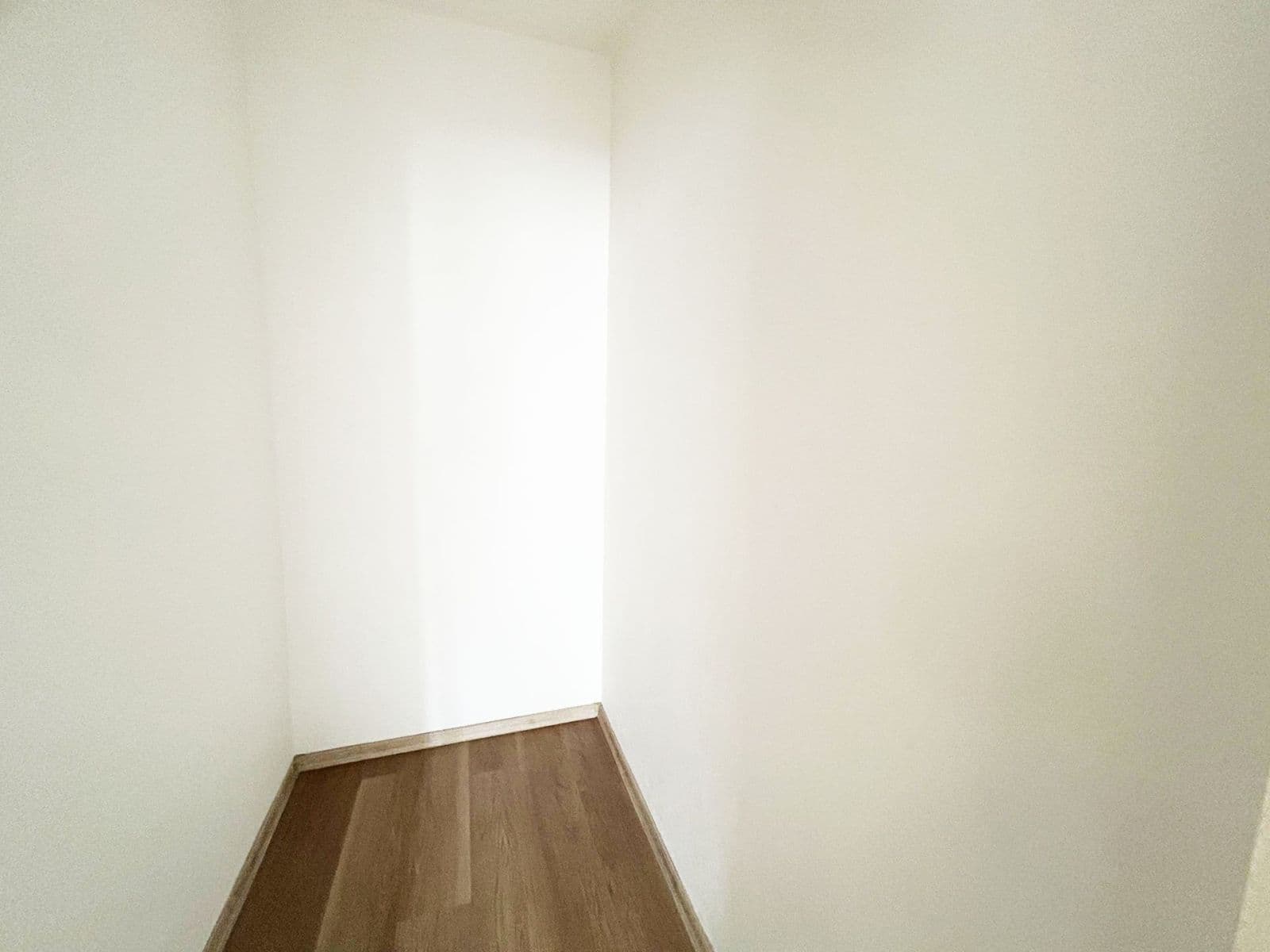 Prenájom bytu 3-izbový 84 m², Roháčova, Český Brod, Středočeský kraj Prenájom bytu 3-izbový 84 m², Roháčova, Český Brod, Středočeský kraj