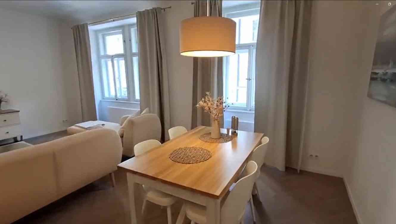 Prenájom bytu 2-izbový 84 m², Valentinská, Praha, Praha Prenájom bytu 2-izbový 84 m², Valentinská, Praha, Praha