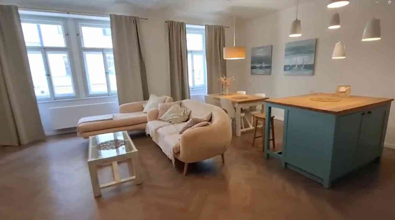 Prenájom bytu 2-izbový 84 m², Valentinská, Praha, Praha Prenájom bytu 2-izbový 84 m², Valentinská, Praha, Praha