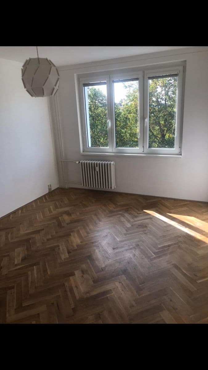 Predaj bytu 2-izbový 52 m², Plešivecká, Karlovy Vary, Karlovarský kraj Predaj bytu 2-izbový 52 m², Plešivecká, Karlovy Vary, Karlovarský kraj