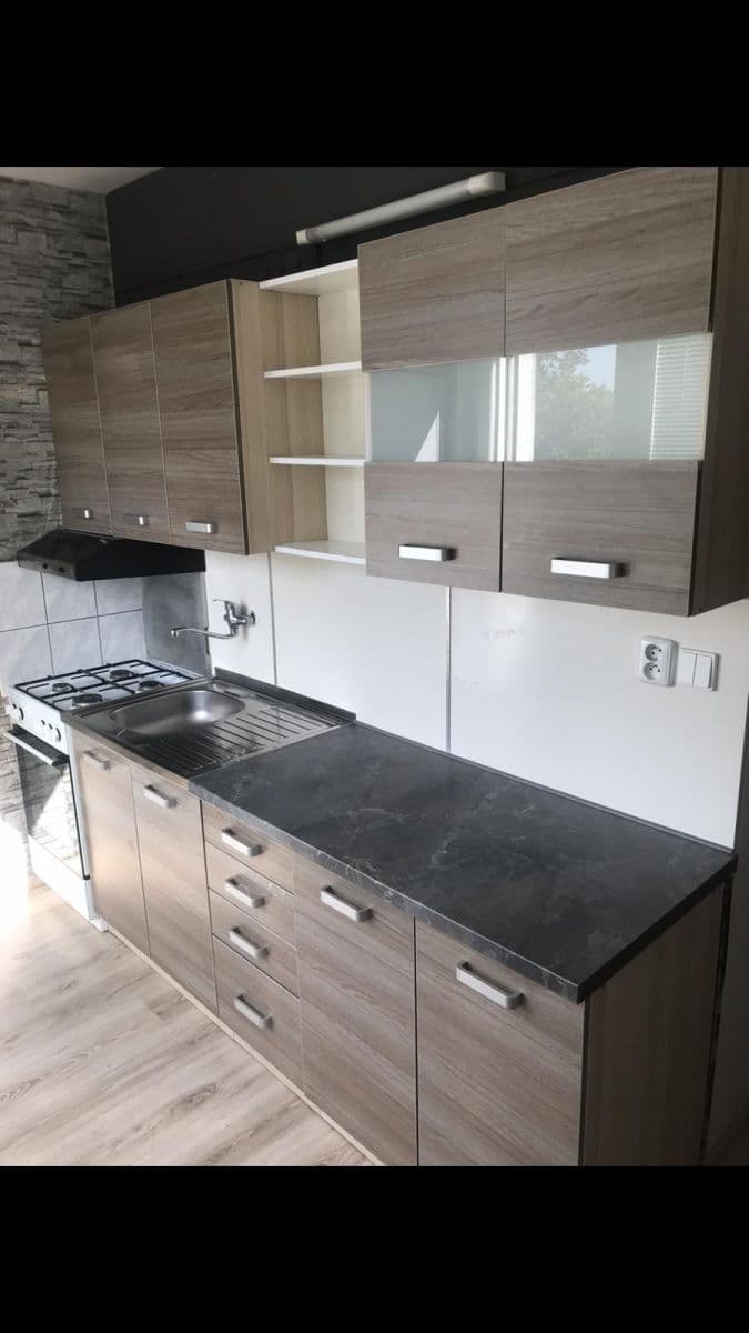 Predaj bytu 2-izbový 52 m², Plešivecká, Karlovy Vary, Karlovarský kraj Predaj bytu 2-izbový 52 m², Plešivecká, Karlovy Vary, Karlovarský kraj