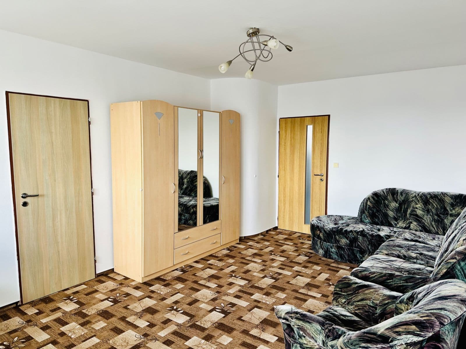 Prenájom bytu 3-izbový 75 m², Hekrova, Praha, Praha Prenájom bytu 3-izbový 75 m², Hekrova, Praha, Praha