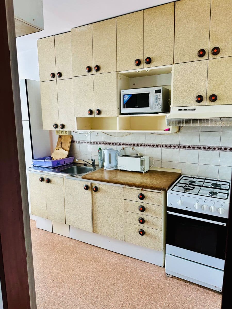 Prenájom bytu 3-izbový 75 m², Hekrova, Praha, Praha Prenájom bytu 3-izbový 75 m², Hekrova, Praha, Praha